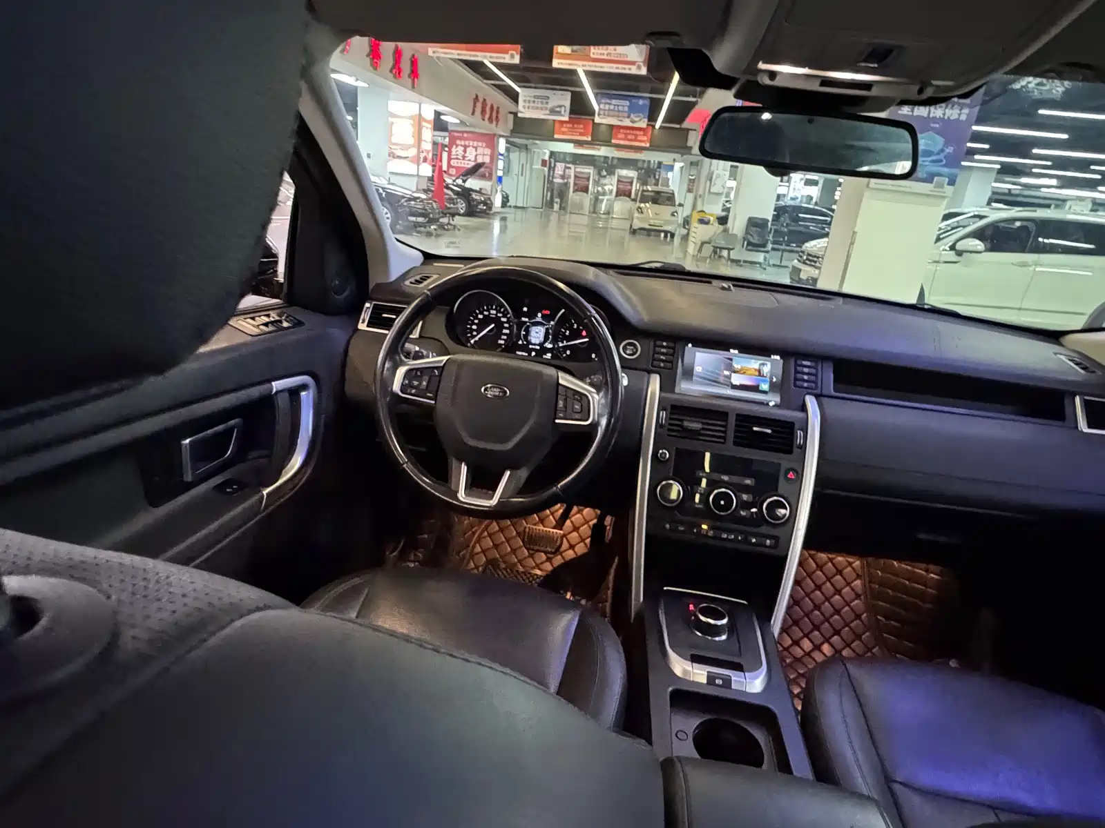 Фото 17 - Land Rover Discovery Sport