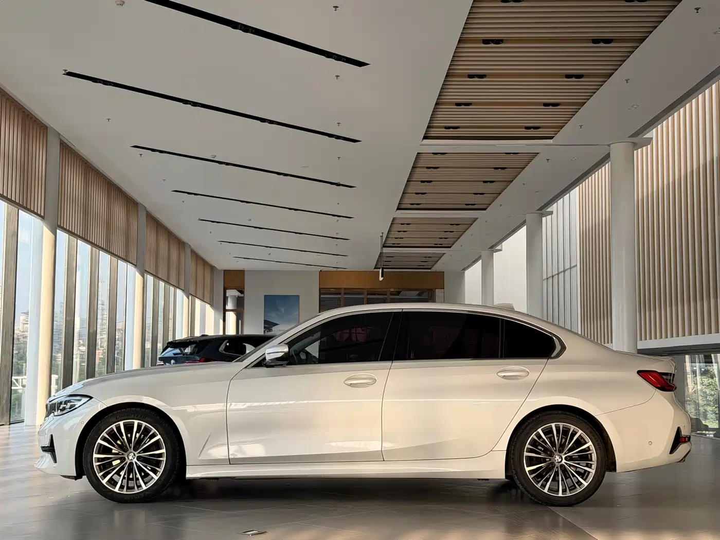 BMW 3 Series 2020 325Li Launch Edition фото 4