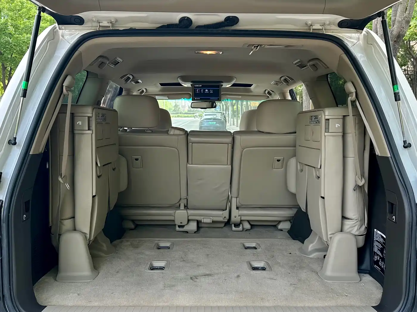 Toyota Land Cruiser 2010 Model 4.7L Automatic VX фото 14