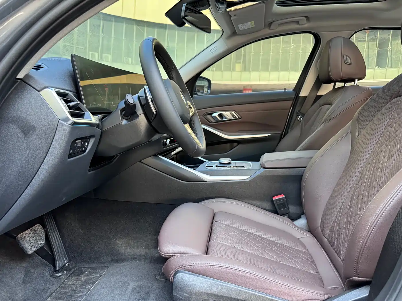 BMW 3 Series 2024 325i M Sport Package фото 10