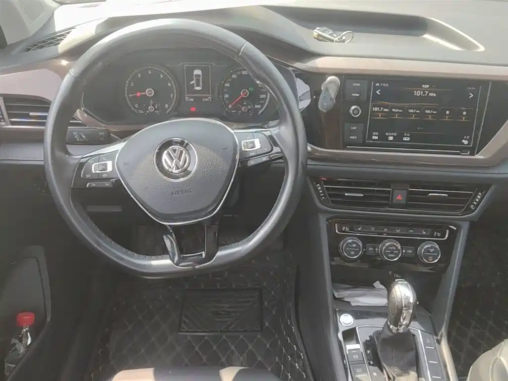 Volkswagen Tharu 2019 280TSI 2WD Luxury Edition China V фото 17