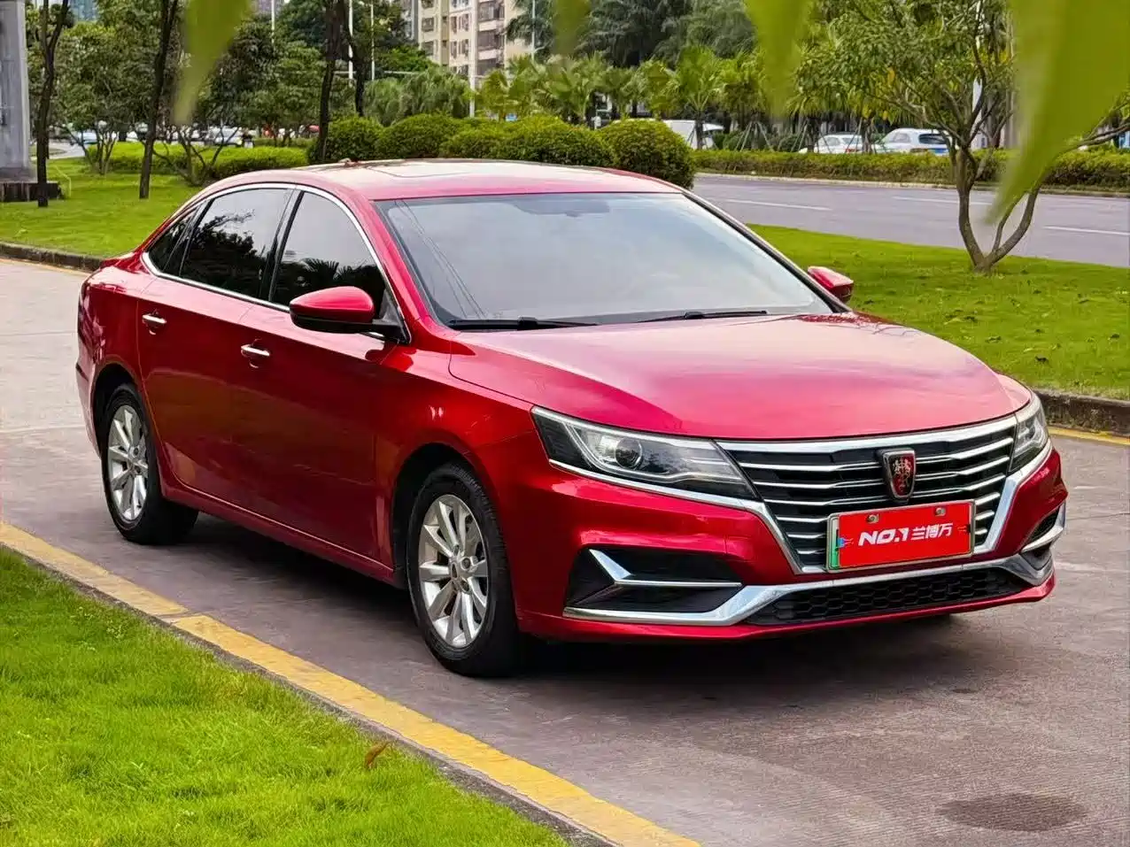 Roewe i6 New Energy 2018 2017 45T Hybrid Connected Smart Enjoyment Edition