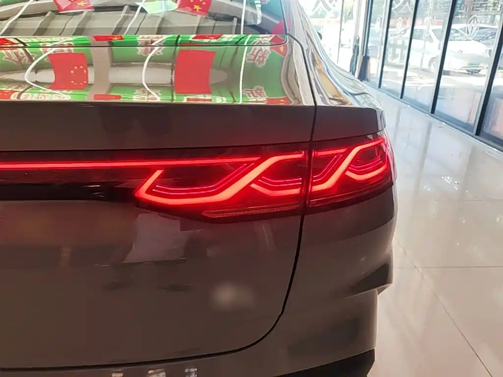 BYD Qin L 2026 DM-i 128KM Progressive фото 8