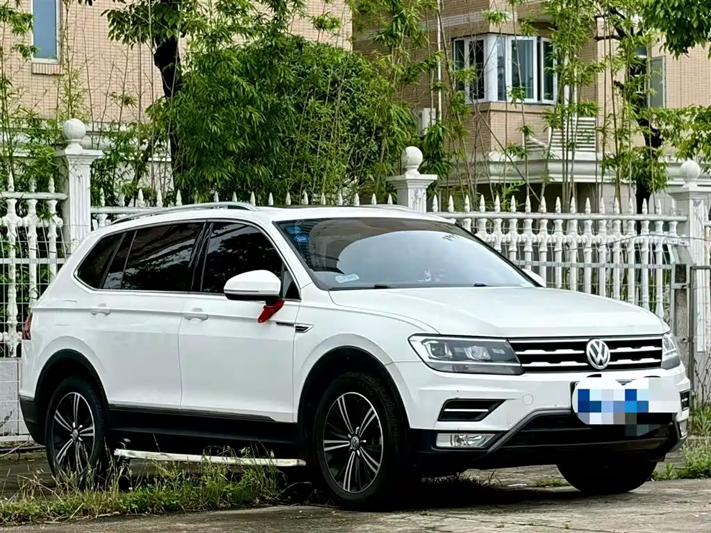 Volkswagen Tiguan L 2019 330TSI Auto 2WD Panorama Comfort Edition China V фото 3