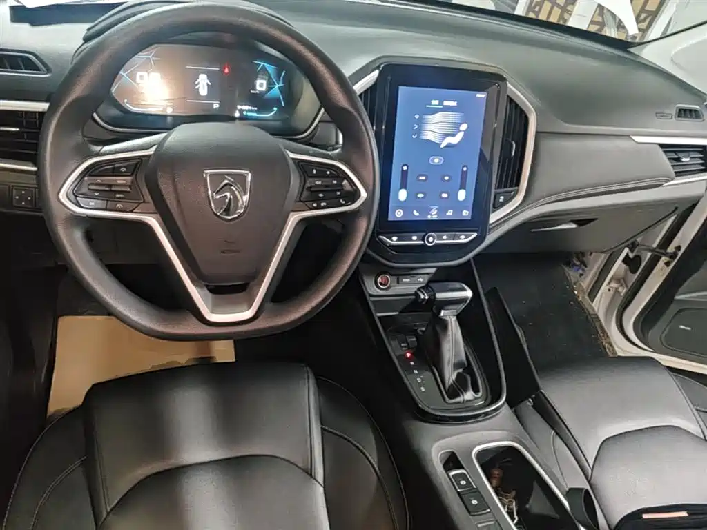 Baojun 530 2019 2020 1.5T CVT Premium Connect 7-seater
