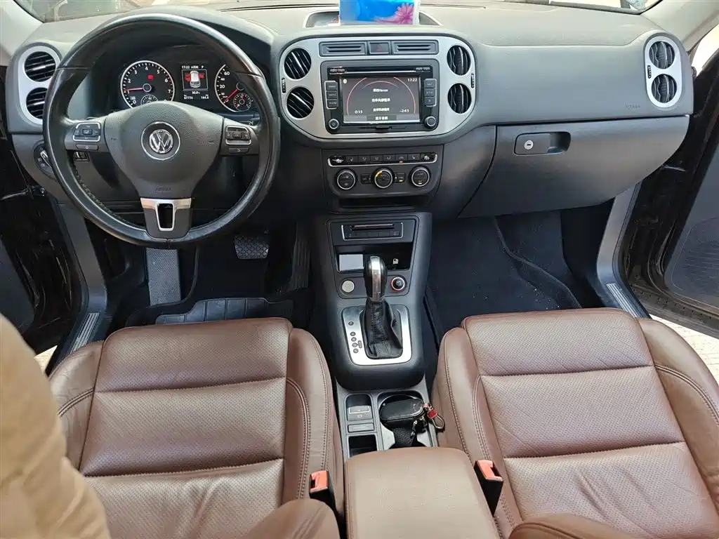 Volkswagen Tiguan 2015 1.8TSI Automatic 2WD Highline фото 13