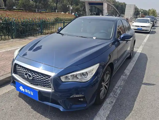 INFINITI Q50L