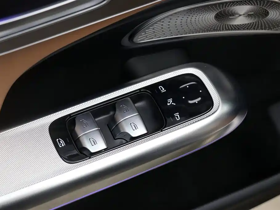 Mercedes-Benz E-Class 2025 E 300 L Luxury фото 11
