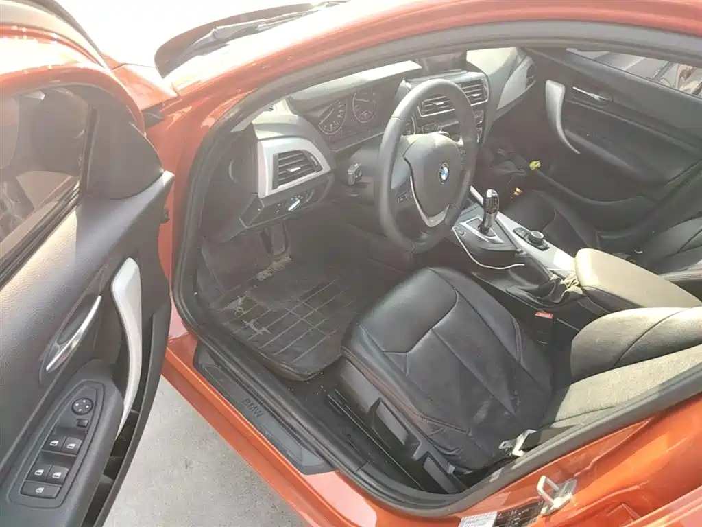 BMW 1 Series (Import) 2016 118i Leading фото 16