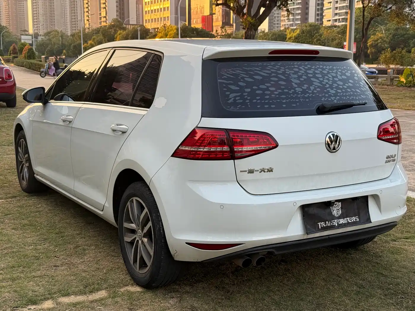 Volkswagen Golf 2016 230TSI Automatic Luxury фото 9