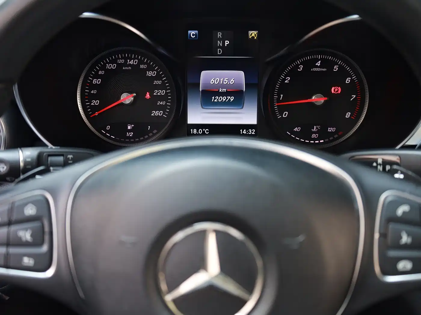 Mercedes-Benz GLC 2017 GLC 260 4MATIC Dynamic фото 9