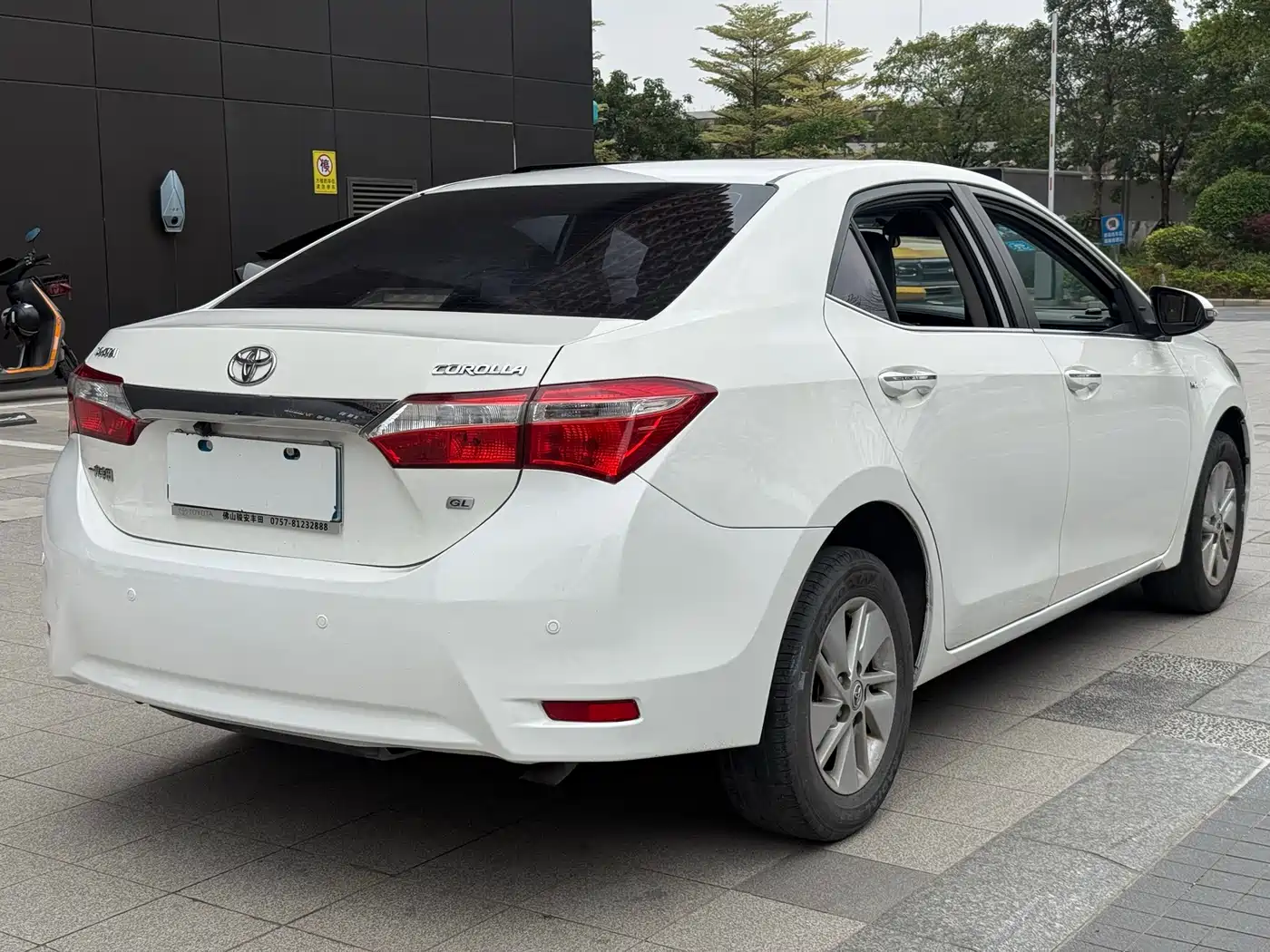 Toyota Corolla 2017 1.6L CVT GL фото 4