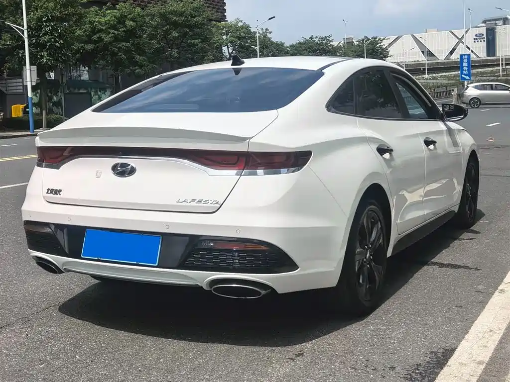 Hyundai Fista 2019 280TGDi Sport Edition China VI фото 8