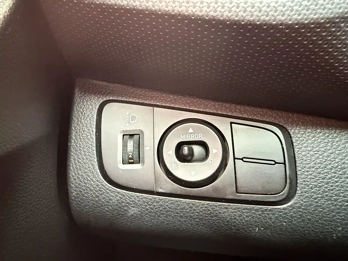 Hyundai Verna 2017 1.4L Auto Jump Edition (China V) фото 13