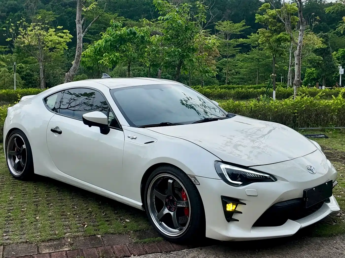 Toyota 86 2013 2.0L Automatic Luxury фото 19
