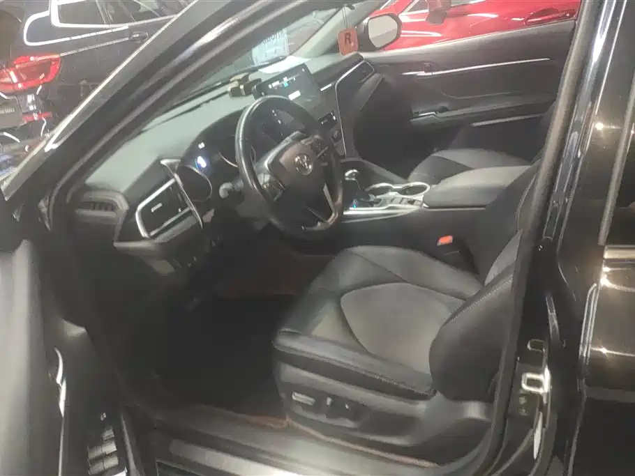 Toyota Camry 2021 2.0S Sporty Edition фото 9