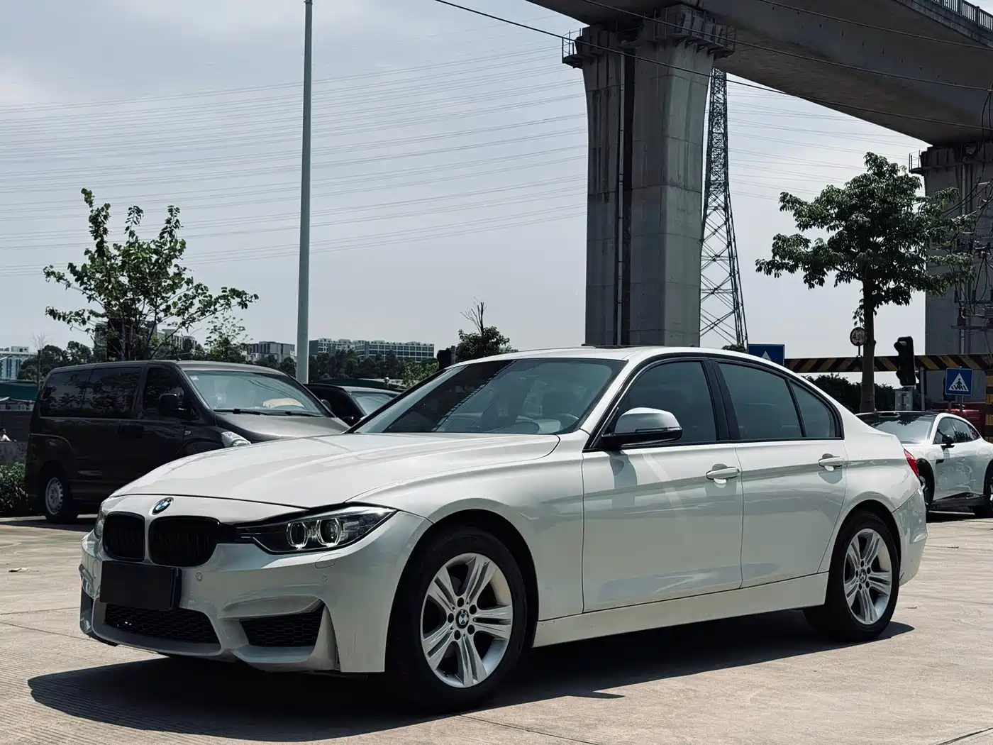 BMW 3 Series (Import) 2013 320i Sport Design Package