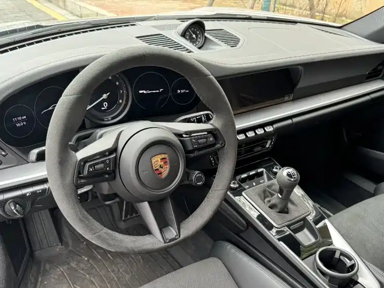 Porsche 911 2023 Carrera T 3.0T фото 2