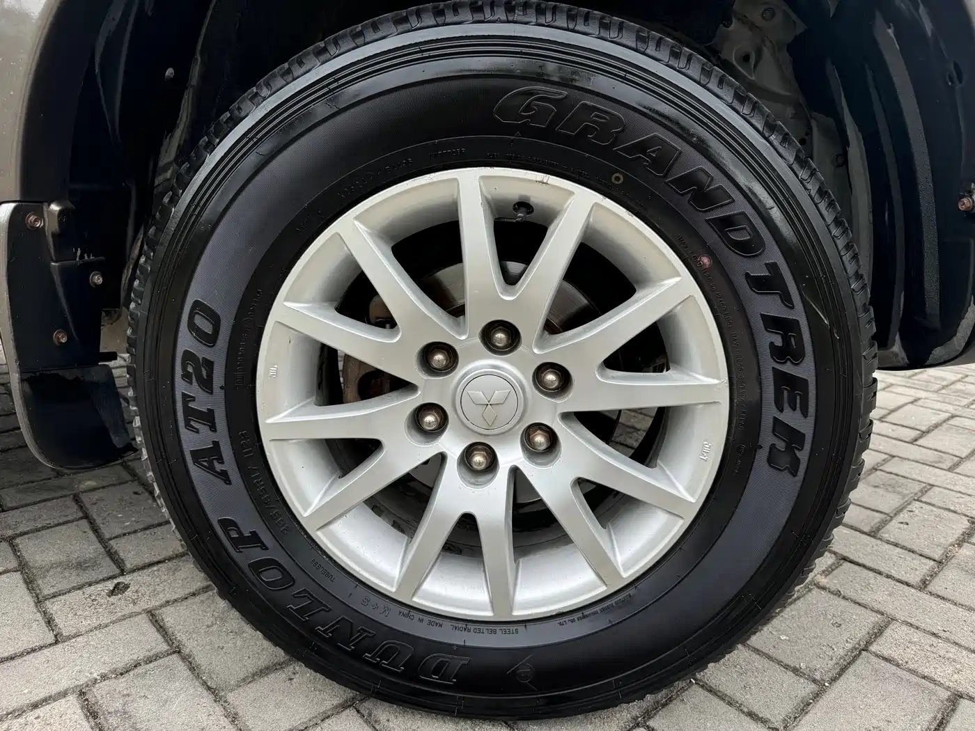 Mitsubishi Pajero Sport 2013 3.0L AWD Executive фото 17