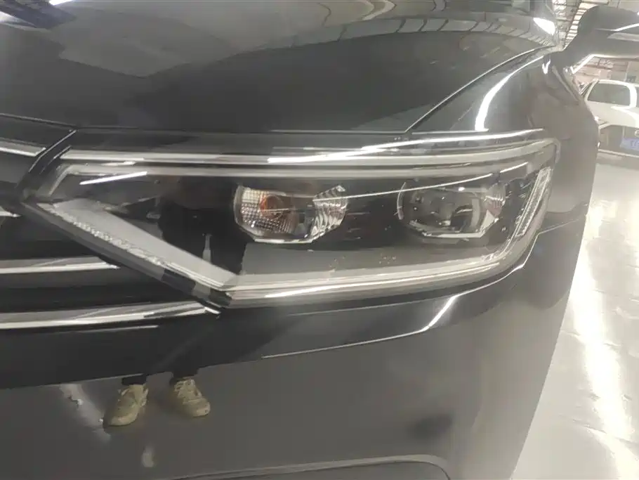 Volkswagen Magotan 2020 330TSI DSG Premium фото 5