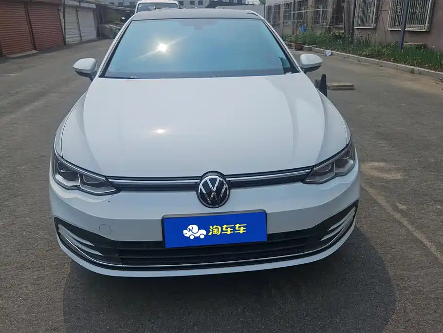Volkswagen Golf 2024 280TSI DSG Pro 50th Anniversary Edition фото 2