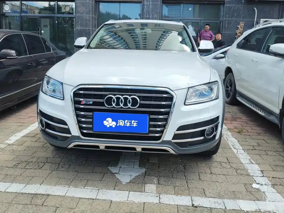 Audi Q5 2018 2017 Plus 40 TFSI Technology