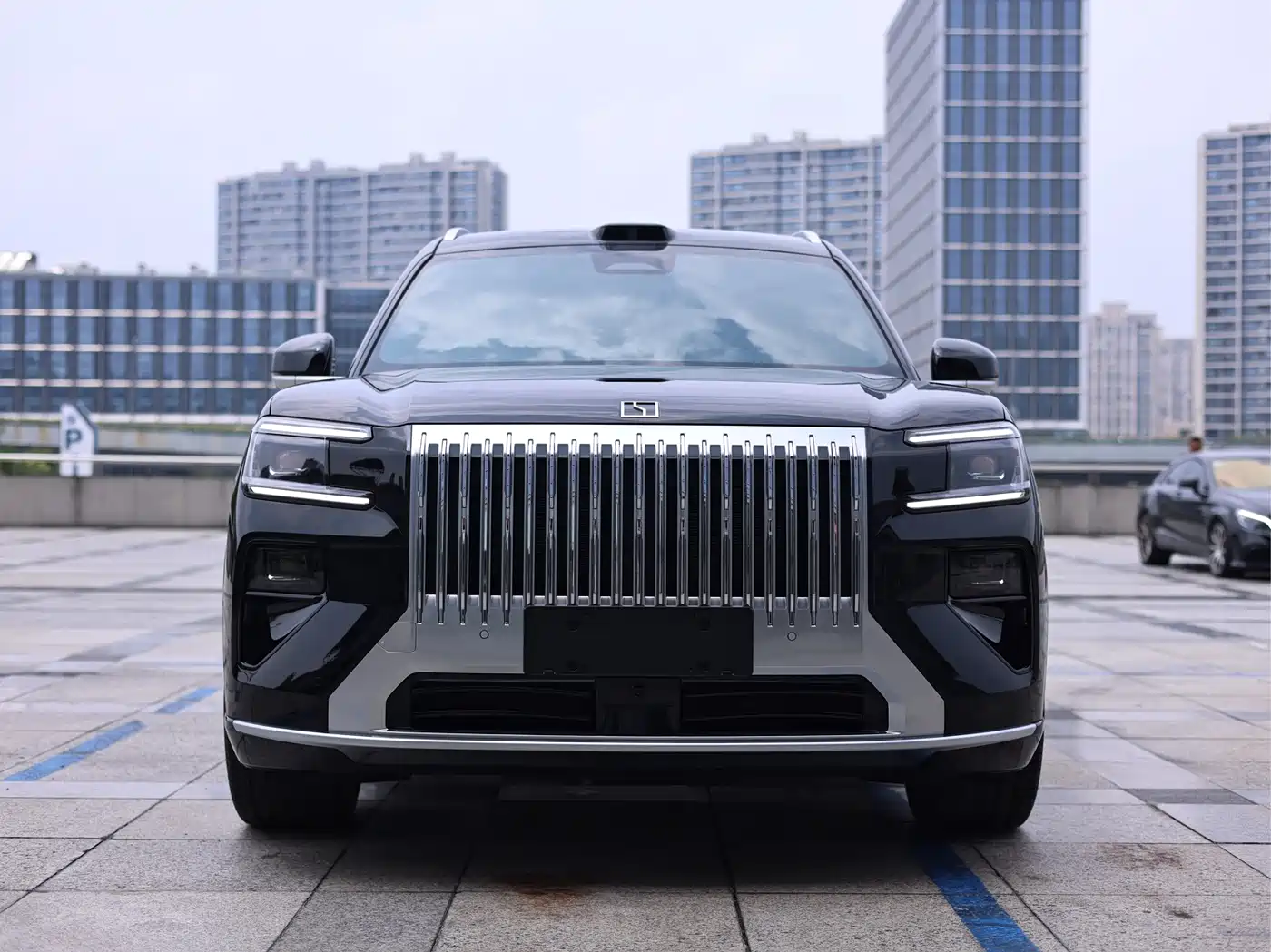 2026 ZEEKR 8X