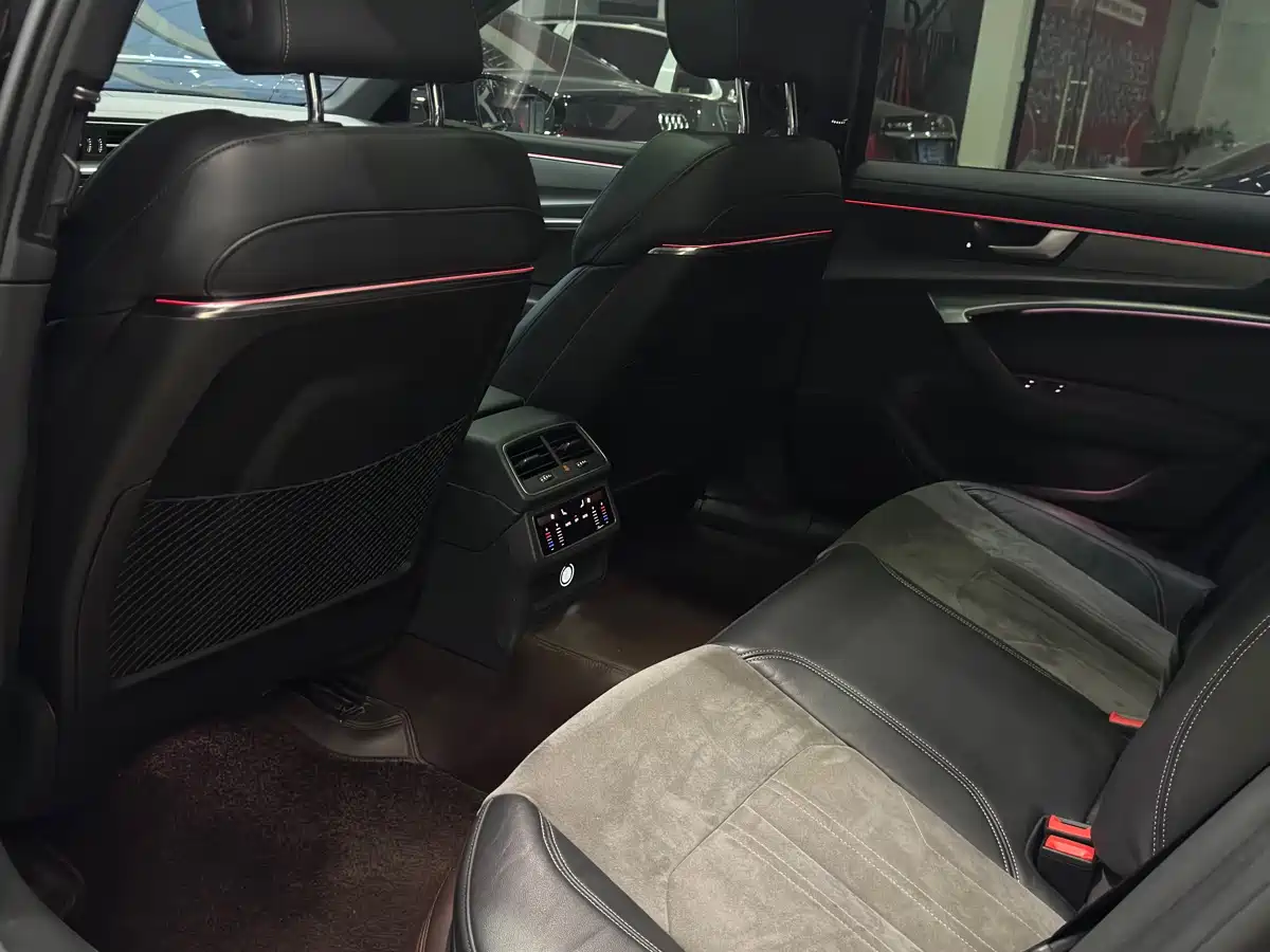 Audi A6L 2022 45 TFSI Premium Dynamic фото 11
