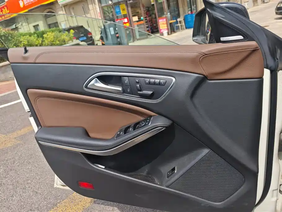 Mercedes-Benz CLA (Import) 2016 CLA 260 4MATIC фото 7