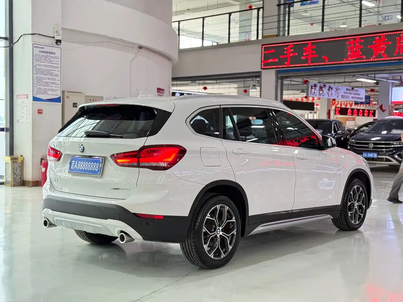 BMW X1 2022 sDrive20Li Premium фото 4
