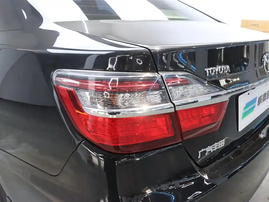 Toyota Camry 2016 2.0G 10th Anniversary Leading Edition фото 32