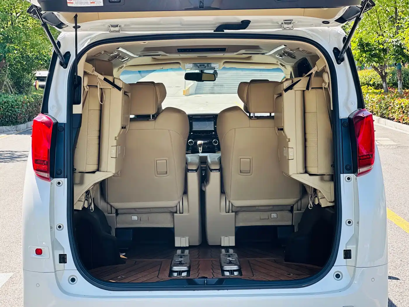 Toyota Alphard 2018 Facelift 3.5L Premium Edition фото 12