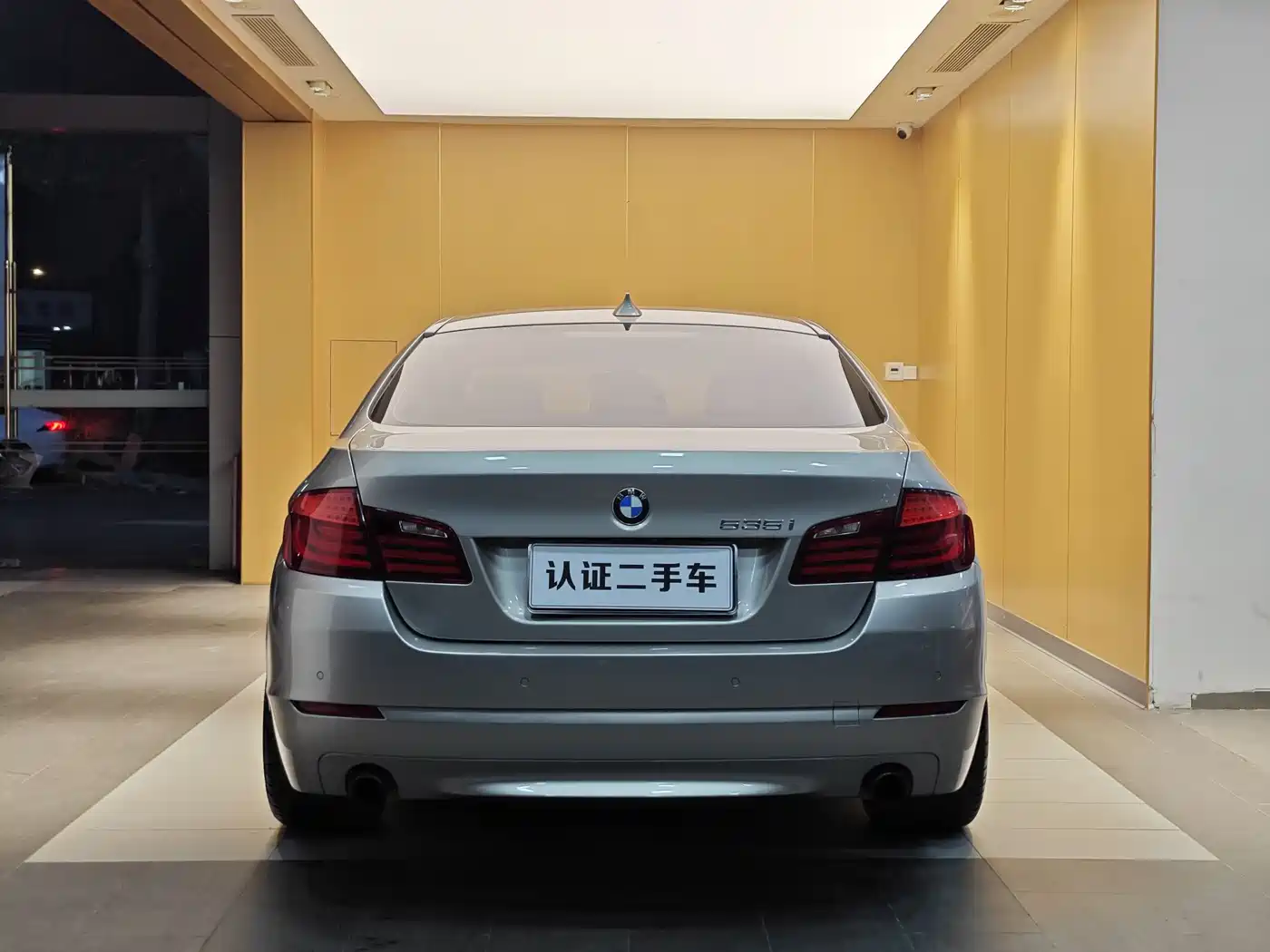 BMW 5 Series (Import) 2013 535i Leading Sport фото 31