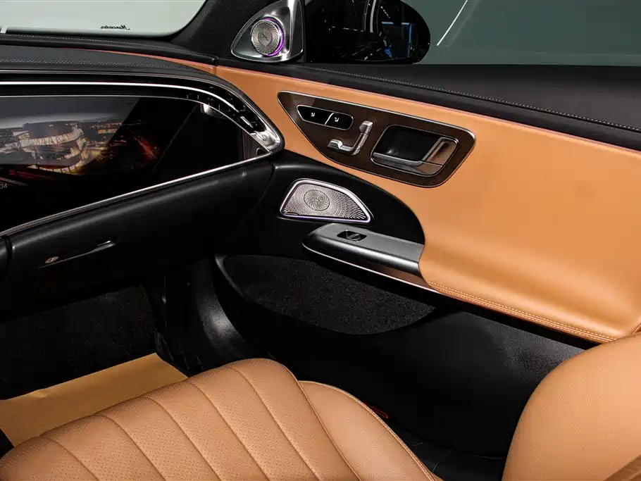 Mercedes-Benz E-Class 2025 E 300 L Luxury фото 28