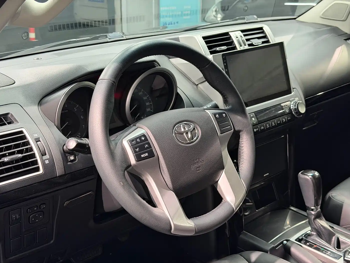 Toyota Prado 2016 2.7L Auto Standard Edition фото 8