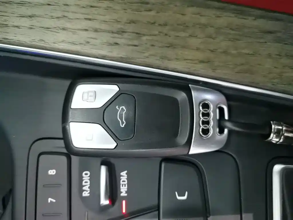 Audi A4L 2018 30th Anniversary 40 TFSI Progressive фото 9