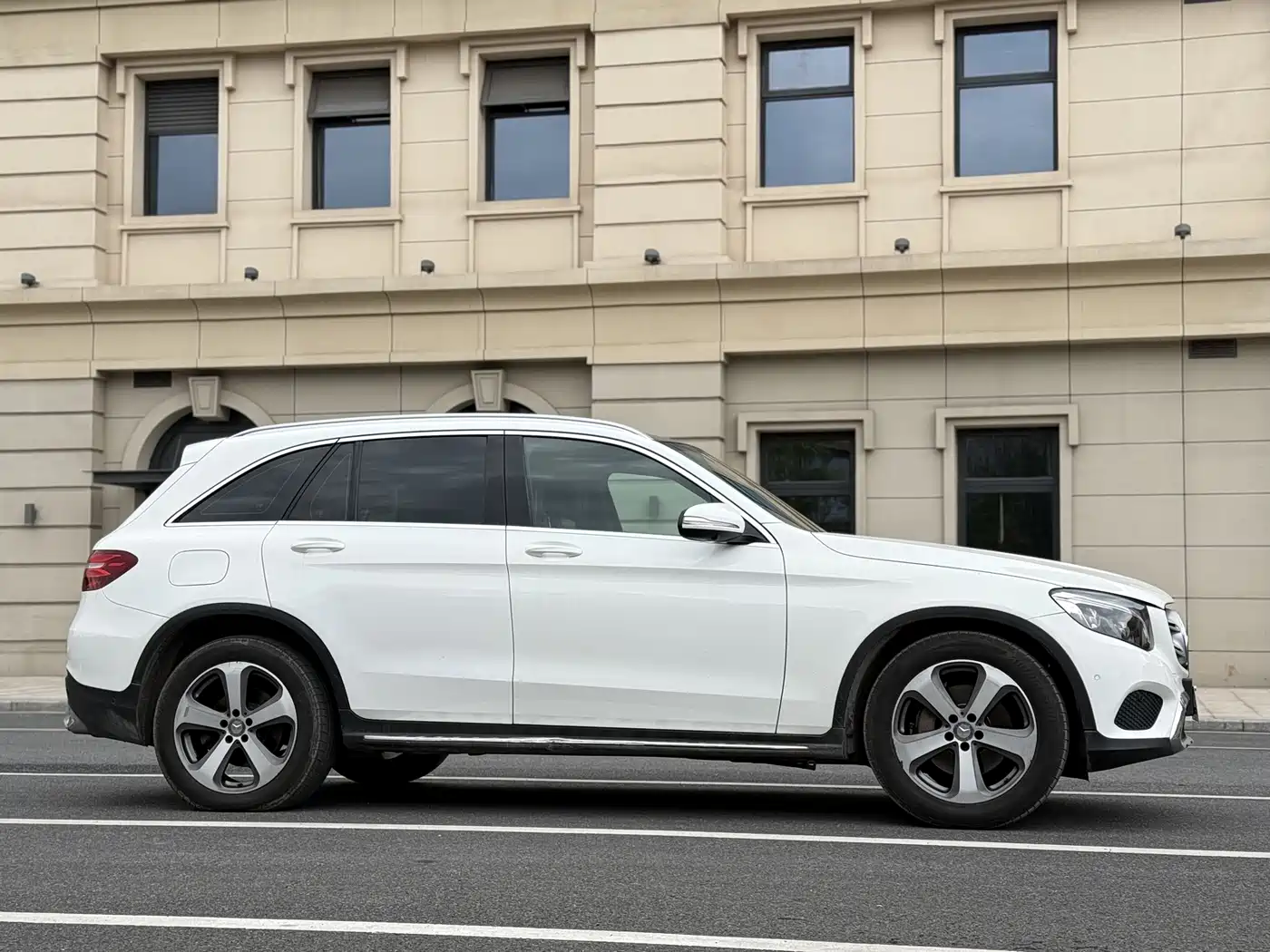 Mercedes-Benz GLC 2016 GLC 300 4MATIC Dynamic фото 2