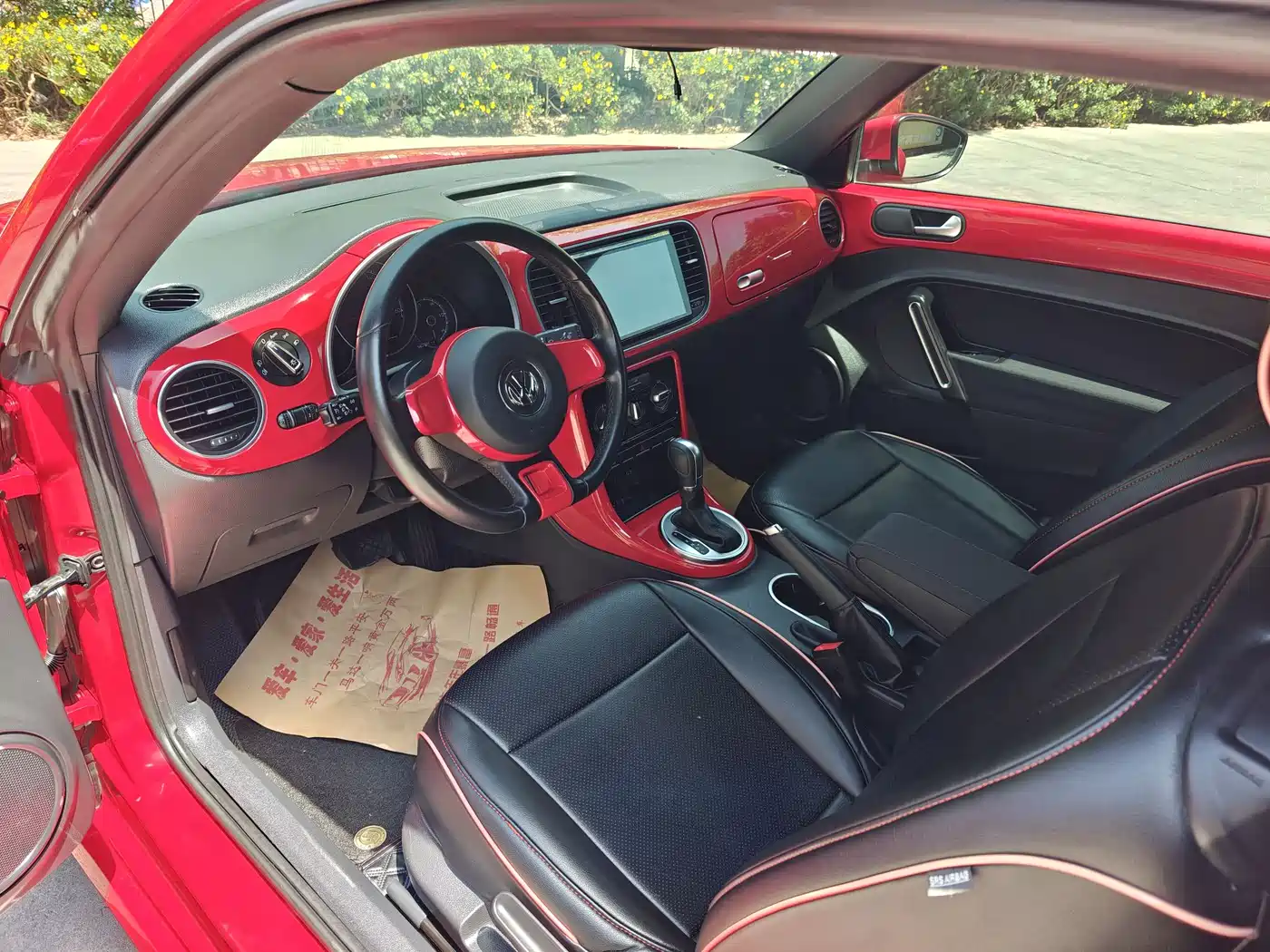 Volkswagen Beetle 2017 180TSI Enjoy фото 4