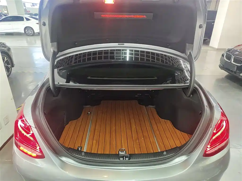 Mercedes-Benz C-Class 2016 C 180 L Sport фото 15