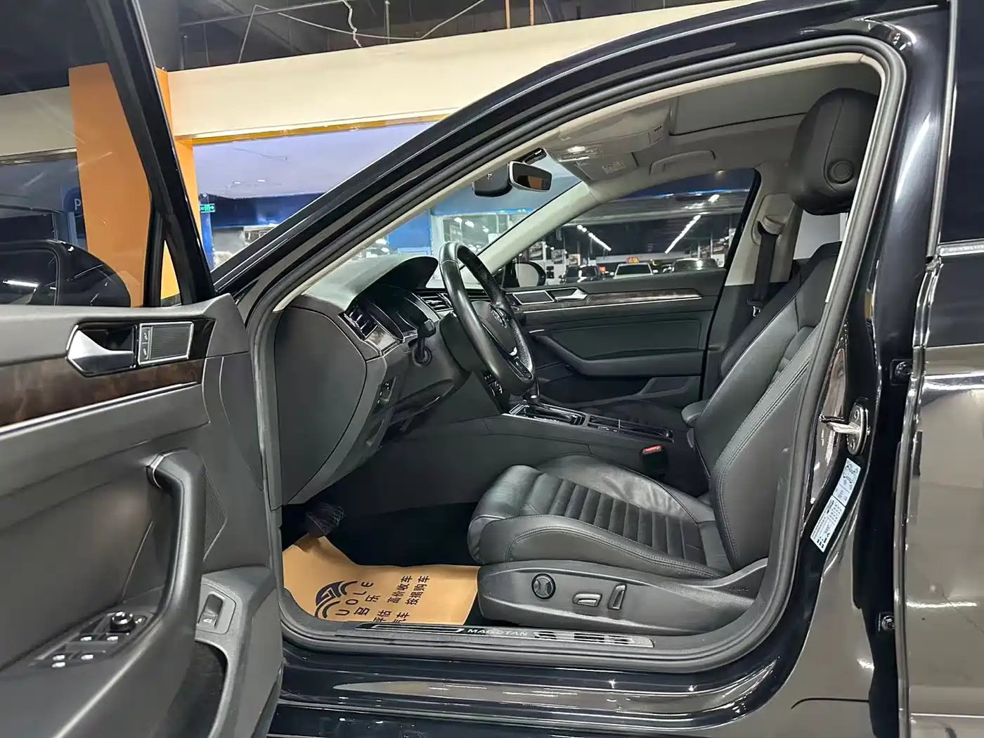 Volkswagen Magotan 2019 330TSI DSG Luxury Class China VI фото 5
