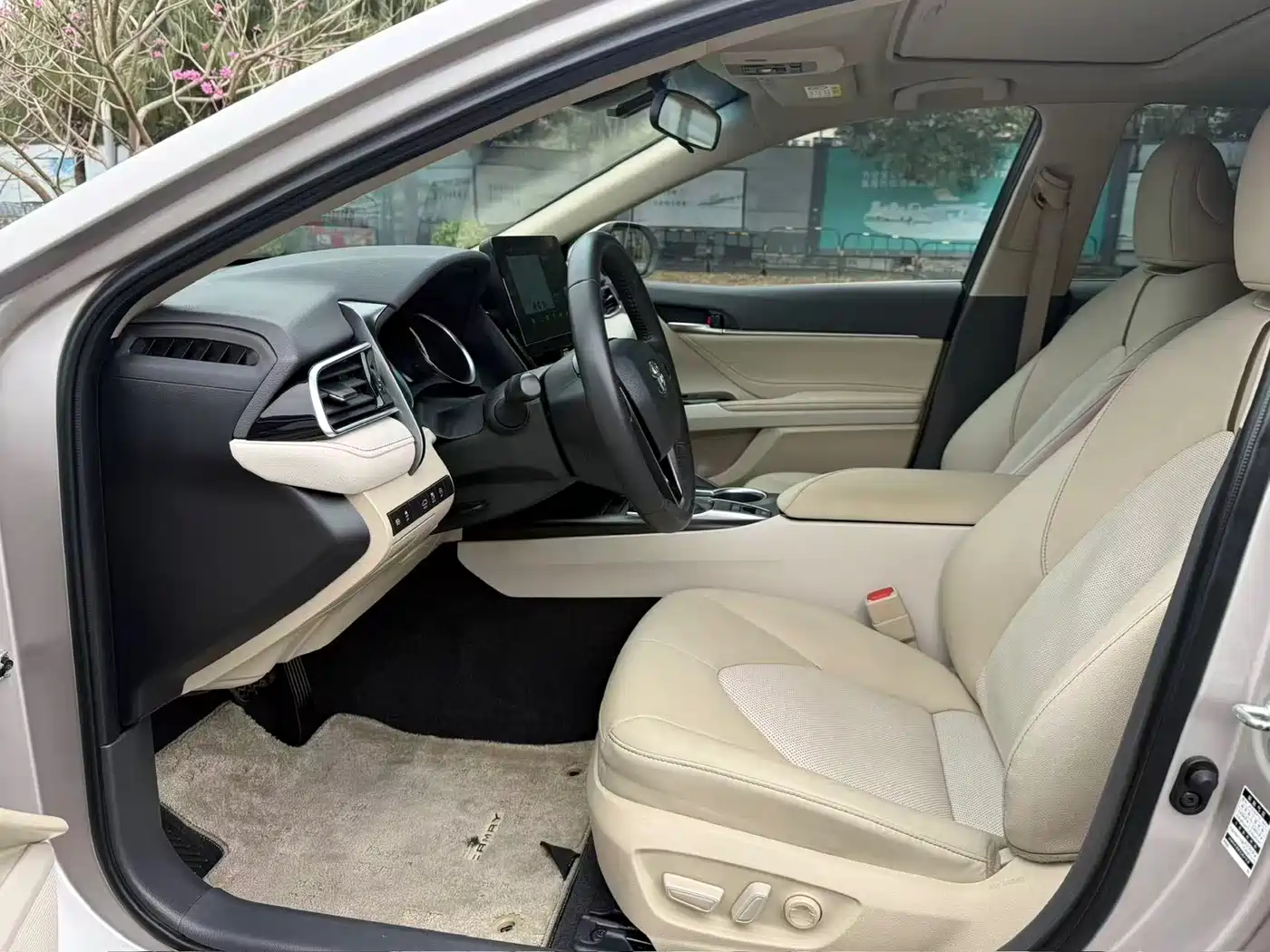Toyota Camry 2021 2.0G Luxury Edition фото 5