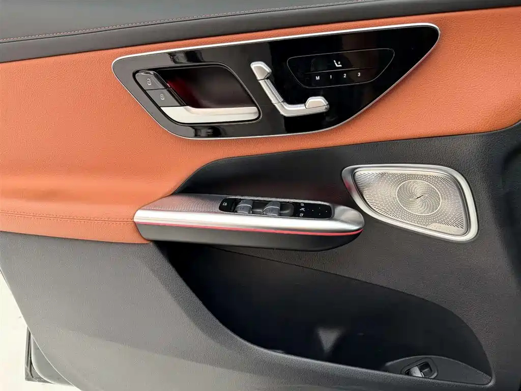 Mercedes-Benz GLC 2024 Facelift GLC 300 L 4MATIC Sport 7-seater фото 21