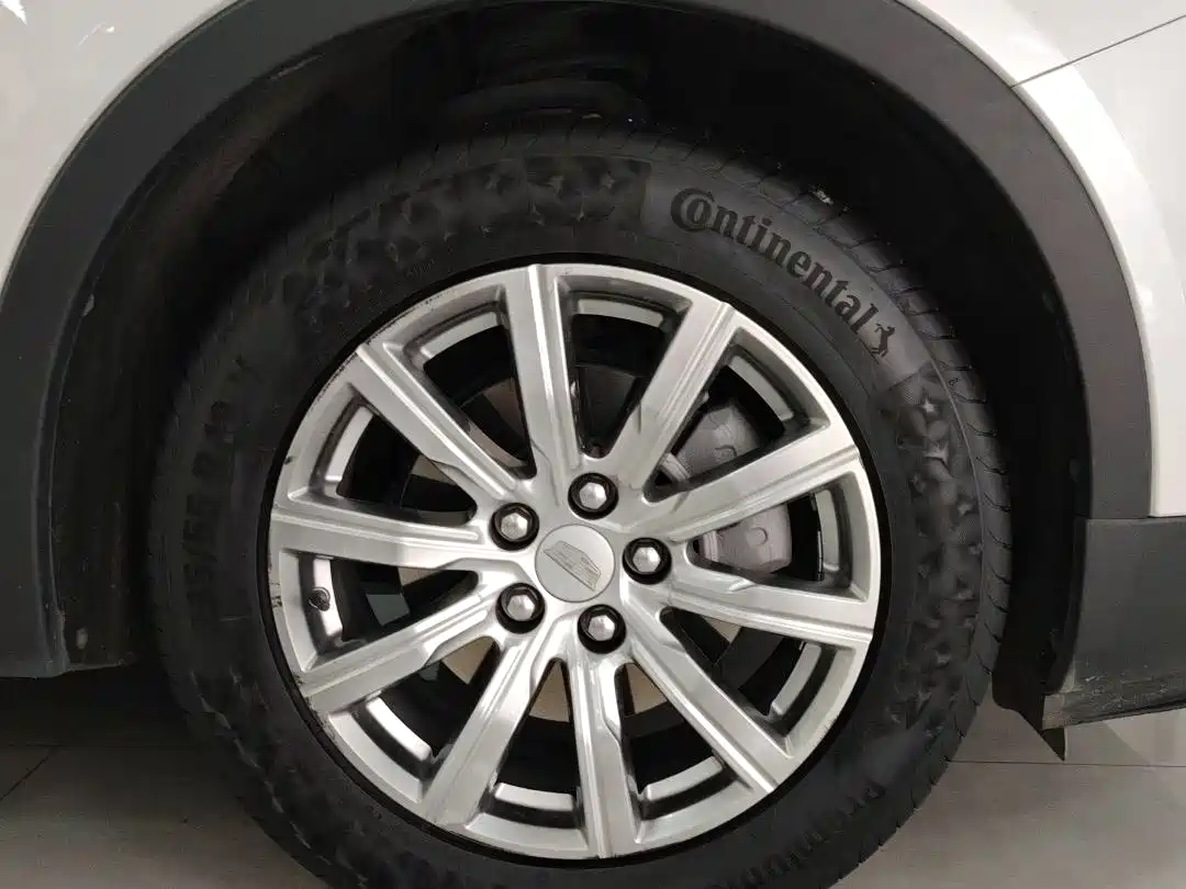 Cadillac XT4 2021 28T FWD Premium Edition фото 11