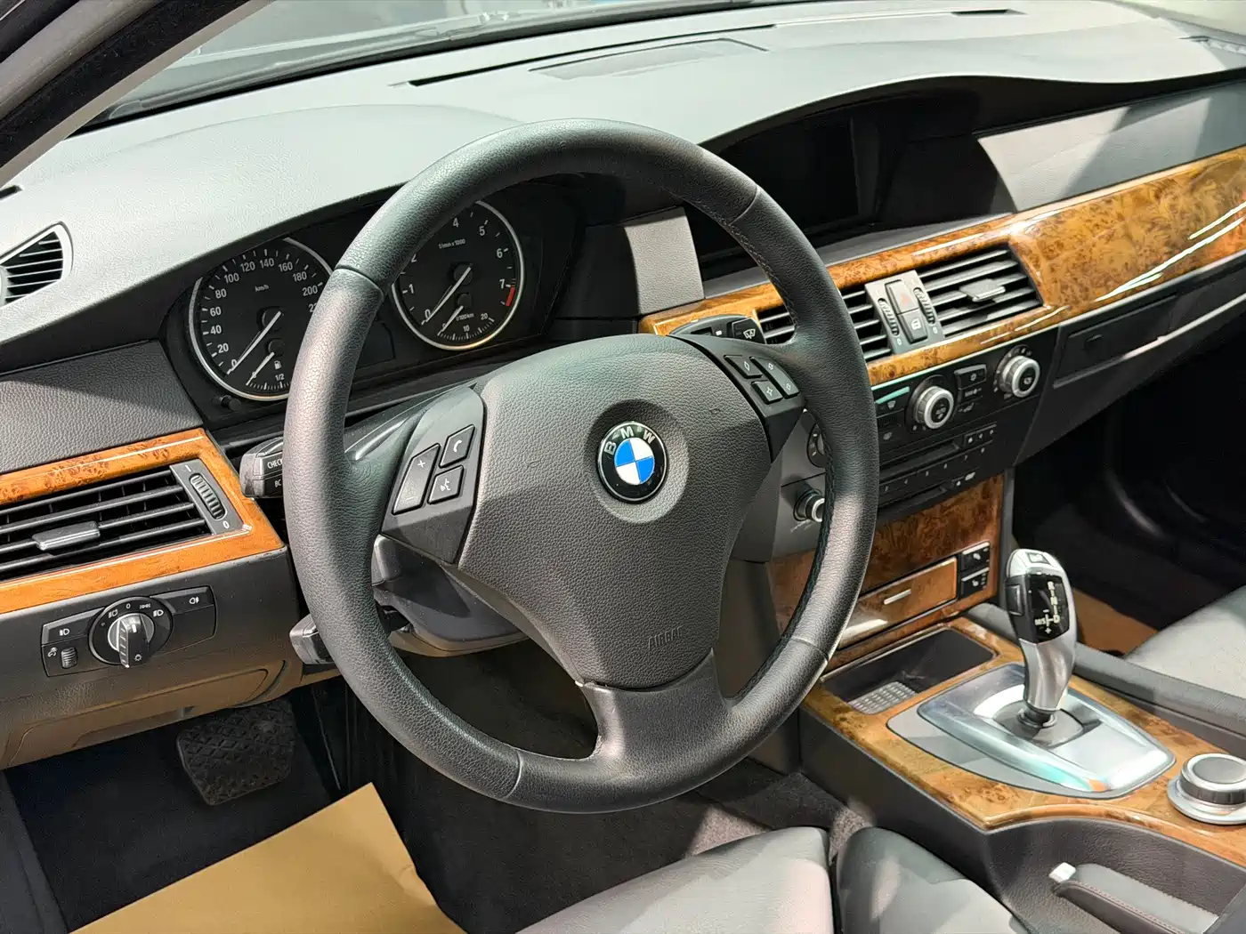 BMW 5 Series 2008 525Li Luxury фото 8