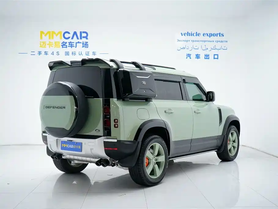Land Rover Defender 2023 110 3.0T P400 75th Anniversary Legend Edition фото 4