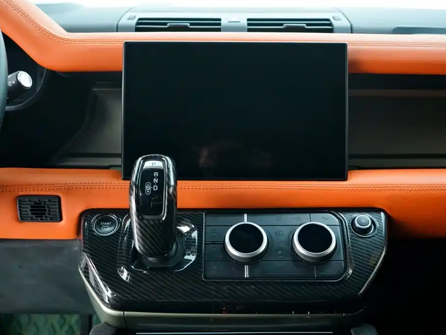 Land Rover Defender 2023 110 3.0T P400 75th Anniversary Legend Edition фото 19