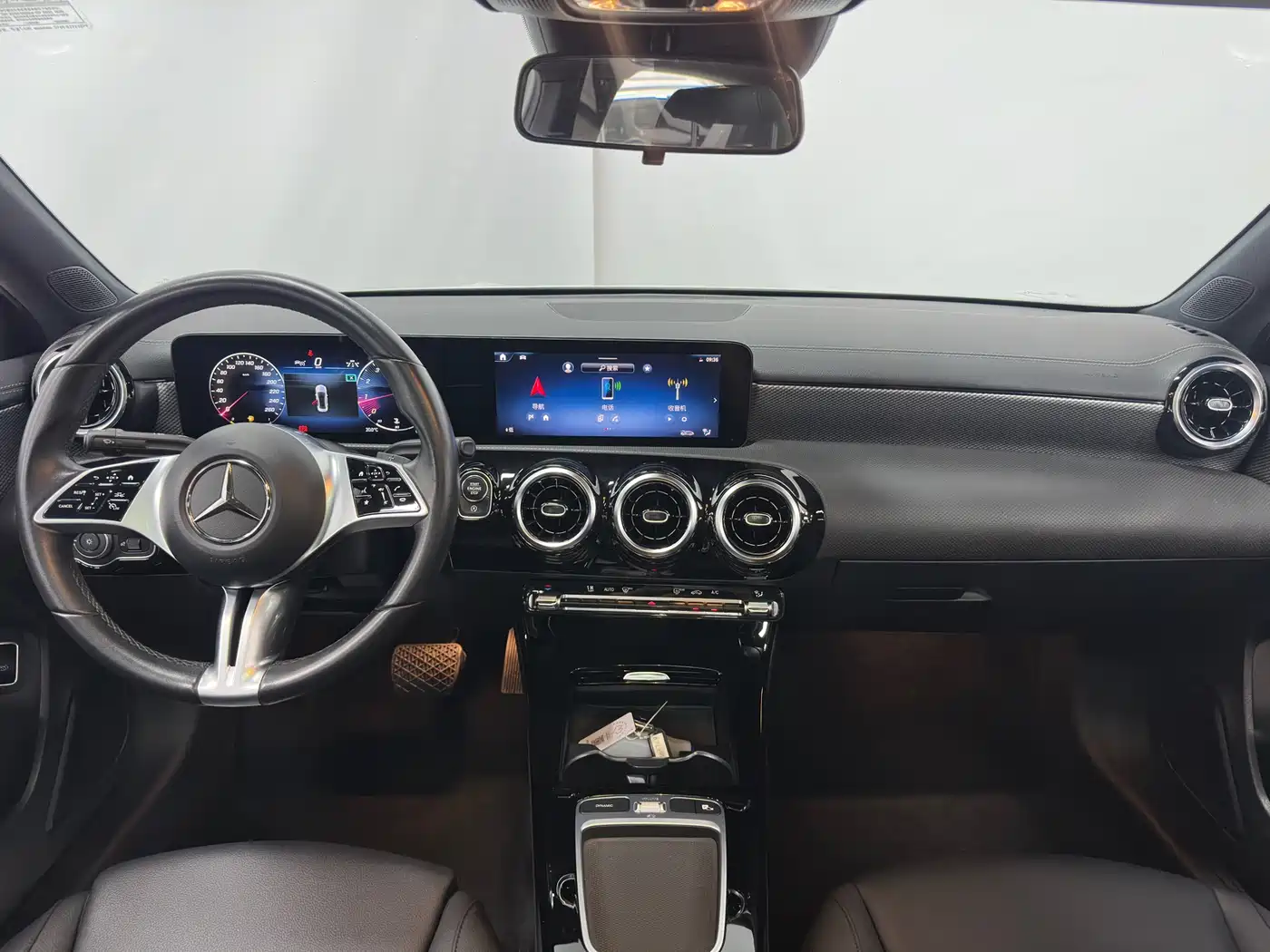 Mercedes-Benz A-Class 2023 A 180 L фото 8