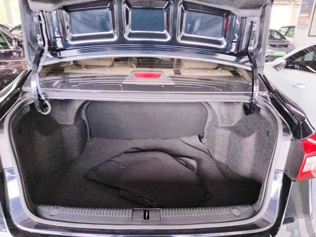 Roewe 360 2017 2017 1.5L Auto Luxury Edition