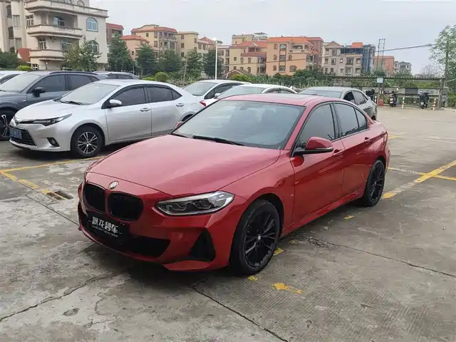 BMW 1 SERIES