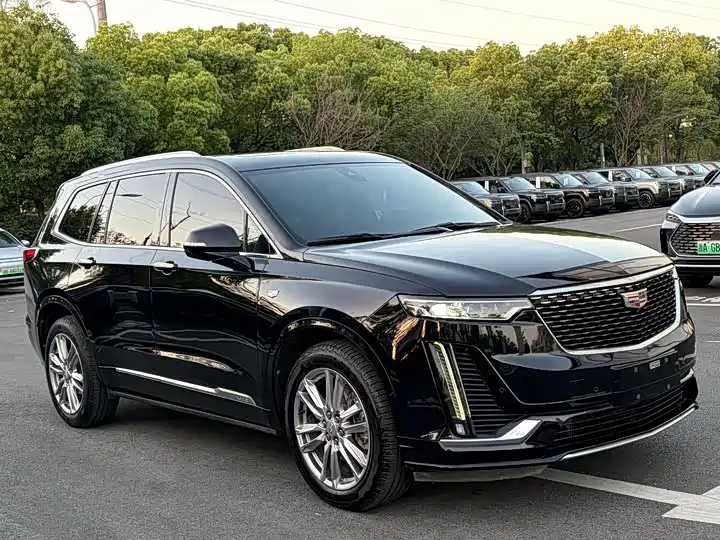 Cadillac XT6 2022 2.0T 6-Seater 4WD Luxury Edition фото 3